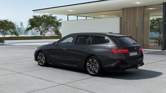 BMW 530e 2 of 13