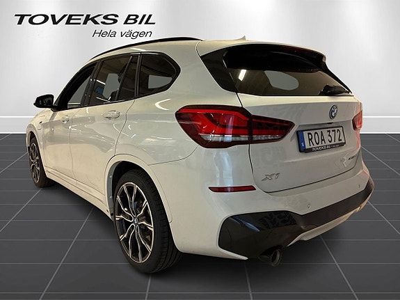 BMW X1 3 of 19
