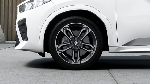 BMW iX2 7 of 13