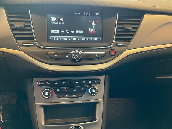 Opel Astra 8 of 10