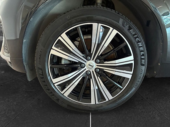 Volvo XC60 11 of 16