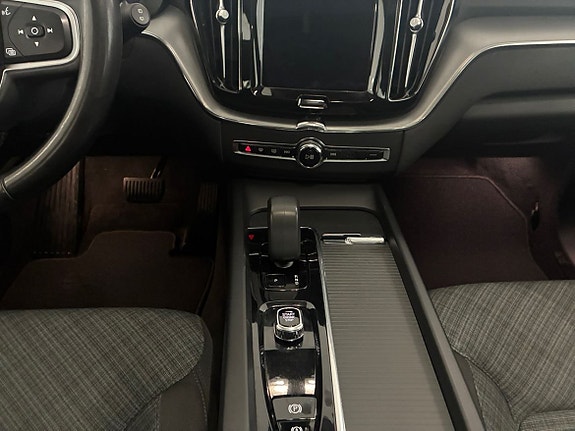Volvo XC60 14 of 16