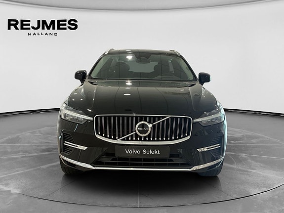Volvo XC60 10 of 16