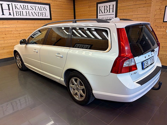 Volvo V70 4 of 5