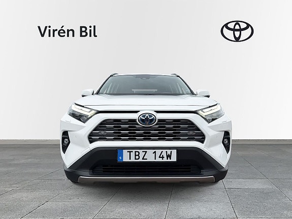 Toyota RAV4 5 of 10