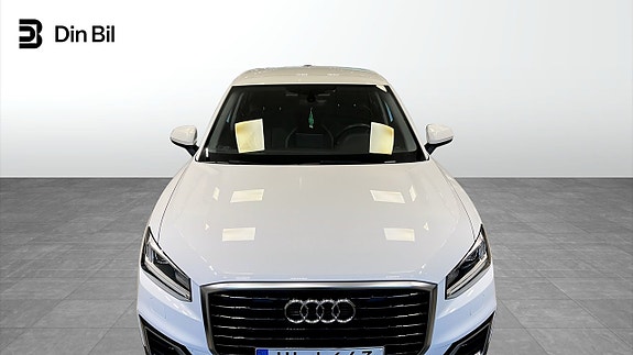 Audi Q2 4 of 5