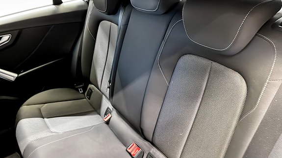 Audi Q2 11 of 12