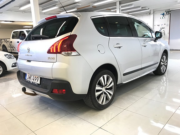 Peugeot 3008 2 of 5