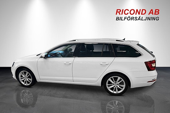 Skoda Octavia 4 of 9
