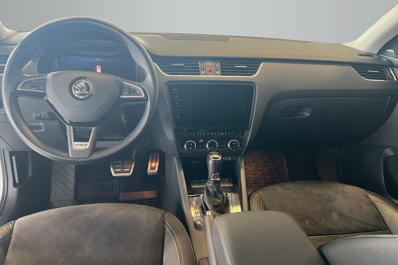 Skoda Octavia Scout 12 of 13