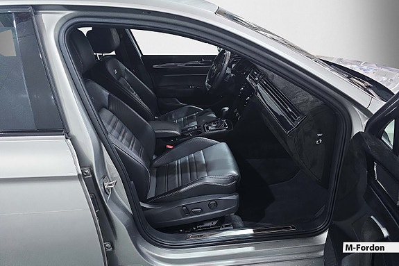 Volkswagen Passat 10 of 22