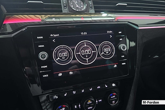 Volkswagen Passat 19 of 22