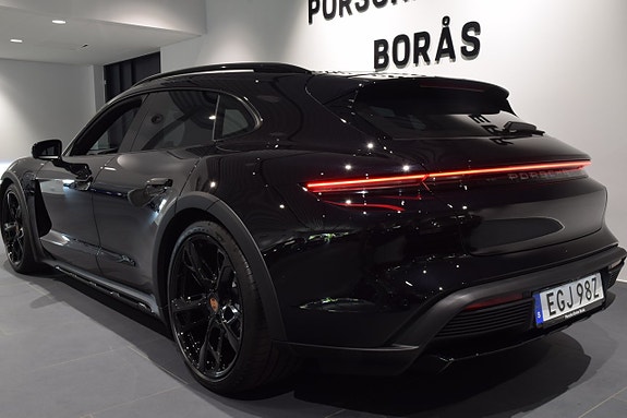 Porsche Taycan 4 12 of 20