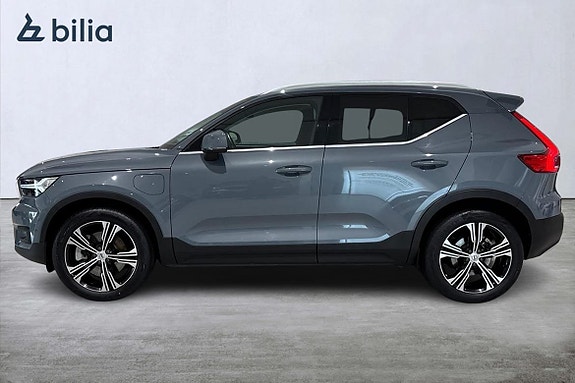 Volvo XC40 3 of 5