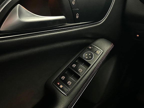 Mercedes-Benz CLA250+ 8 of 14