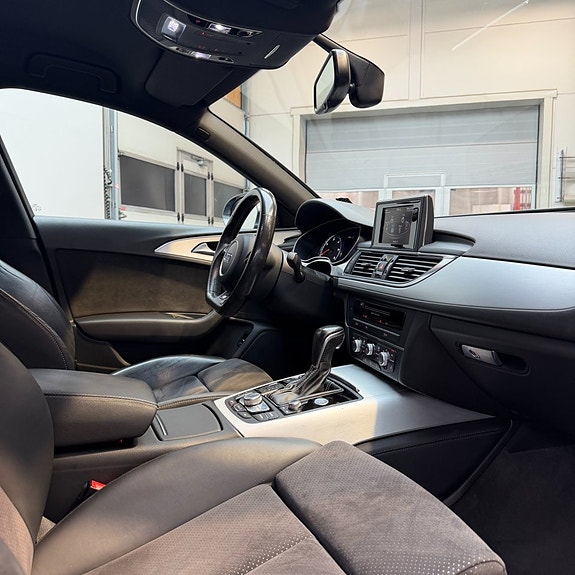 Audi A6 12 of 12