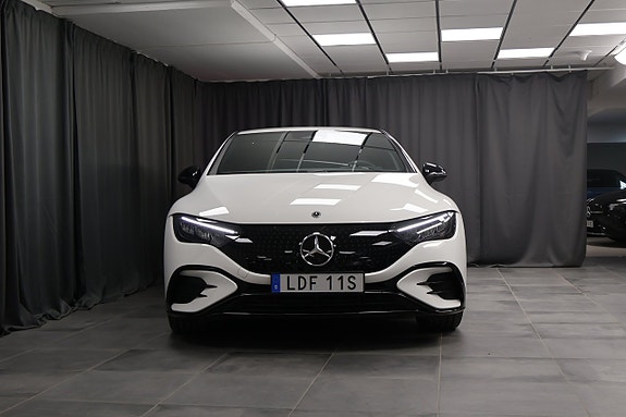 Mercedes-Benz EQE350 3 of 5