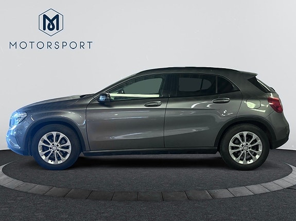 Mercedes-Benz GLA200 d 2 of 21