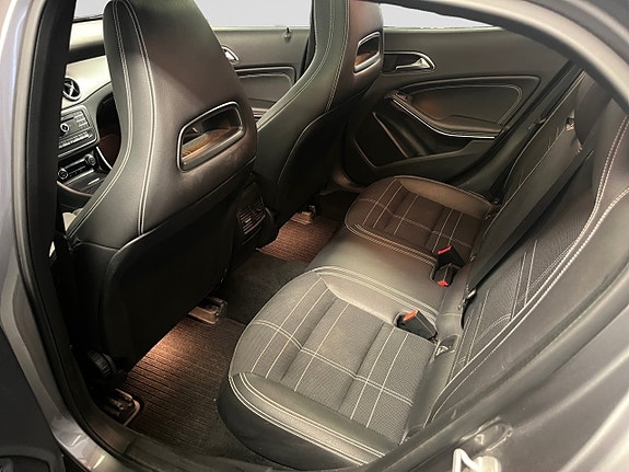 Mercedes-Benz GLA200 d 14 of 21