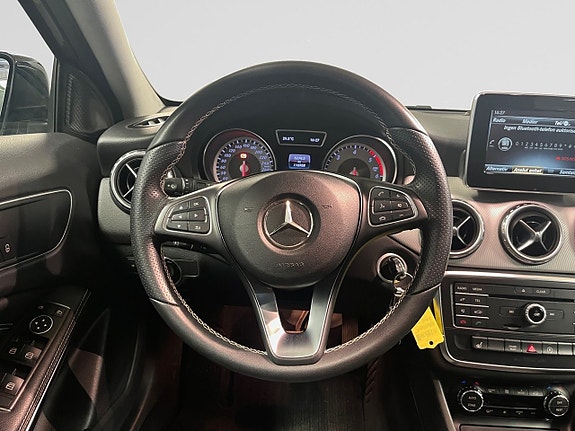 Mercedes-Benz GLA200 d 13 of 21