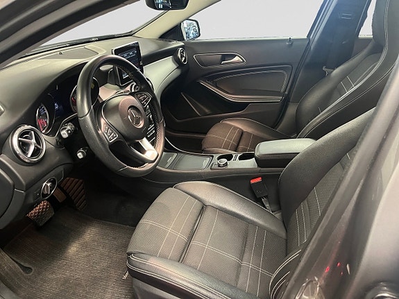 Mercedes-Benz GLA200 d 10 of 21