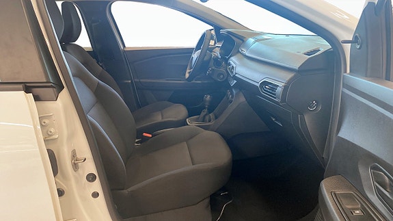 Dacia Sandero 3 of 5