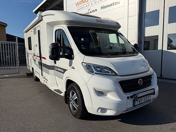 Adria Coral Supreme S 670 SLT (150HK Automat) Låga långbäddar! ALDE! 5 bältade platser! Hydraul. stödben! Vinteranpassad 14 of 15