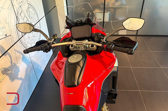 Ducati Multistrada V4 S Travel & Radar 4 of 5