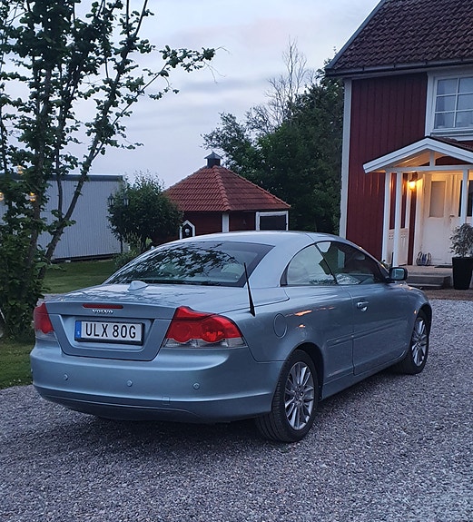 Volvo C70 4 of 5