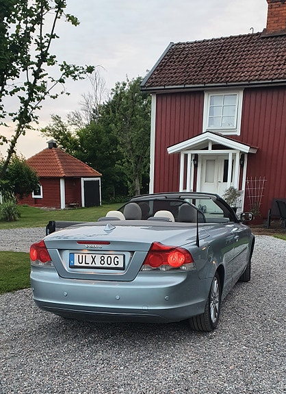 Volvo C70 3 of 5