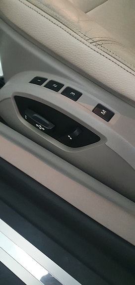 Volvo C70 2 of 5