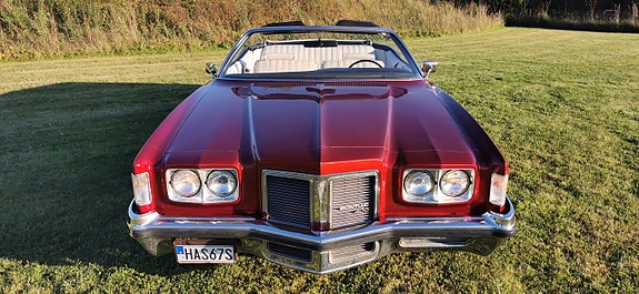Pontiac Catalina 2 of 20