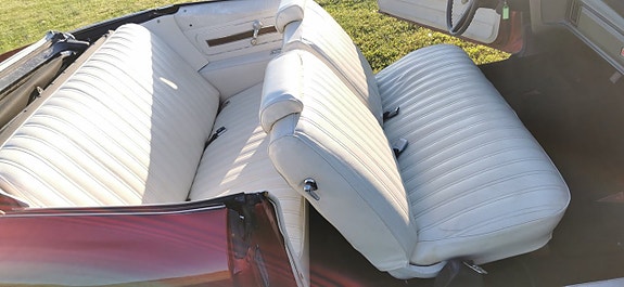 Pontiac Catalina 15 of 20