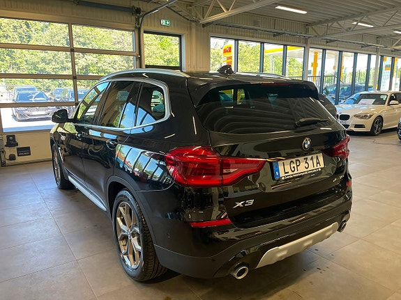 BMW X3 4 of 5