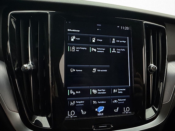 Volvo V60 22 of 30