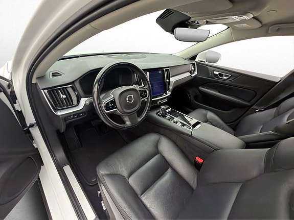 Volvo V60 12 of 30