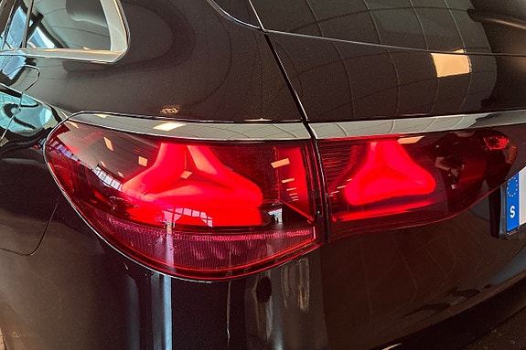 Mercedes-Benz E300 de 30 of 30