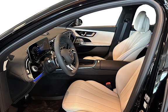 Mercedes-Benz E300 de 8 of 30