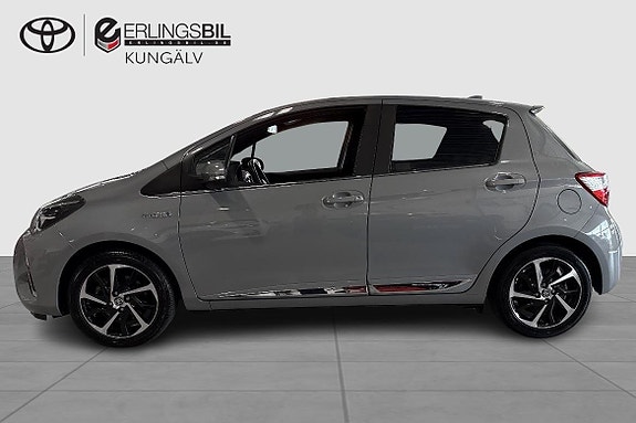 Toyota Yaris 4 of 5