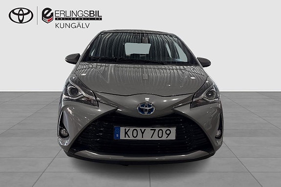 Toyota Yaris 6 of 12