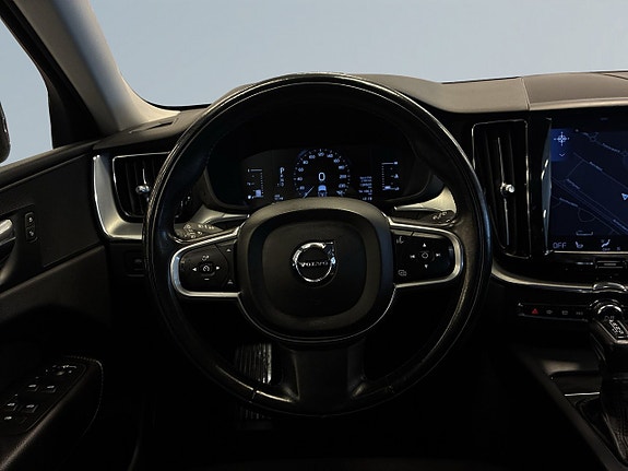 Volvo XC60 9 of 22