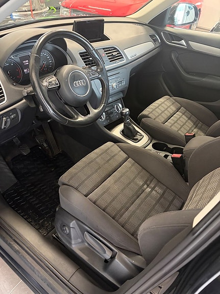 Audi Q3 7 of 9