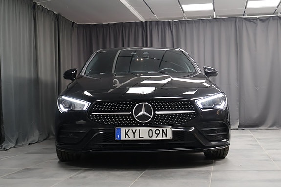 Mercedes-Benz CLA220 3 of 5