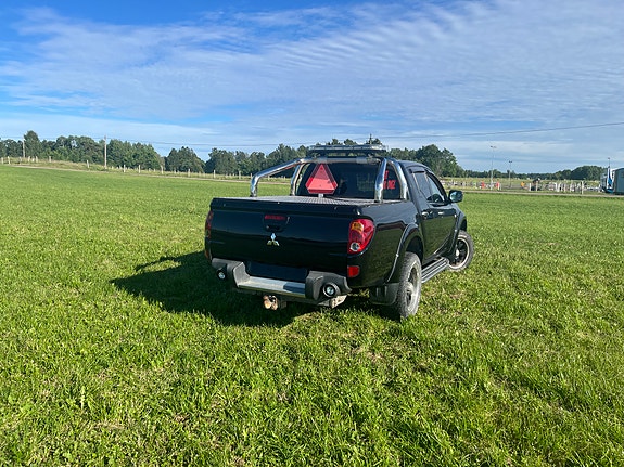 Mitsubishi L200 3 of 10
