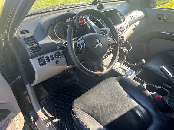 Mitsubishi L200 7 of 10