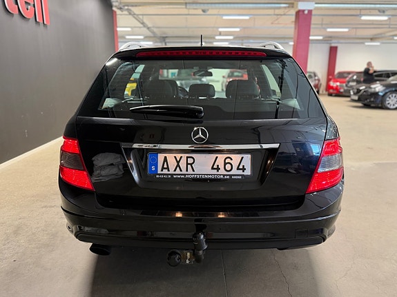 Mercedes-Benz C220 4 of 19
