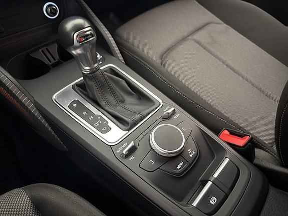Audi Q2 24 of 30