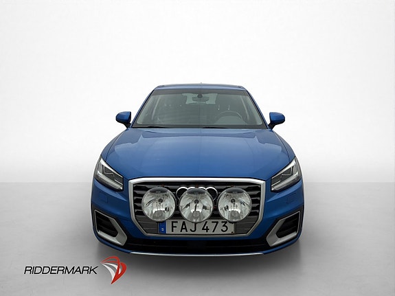 Audi Q2 2 of 5