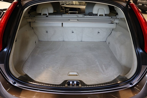 Volvo V60 Cross Country 5 of 5