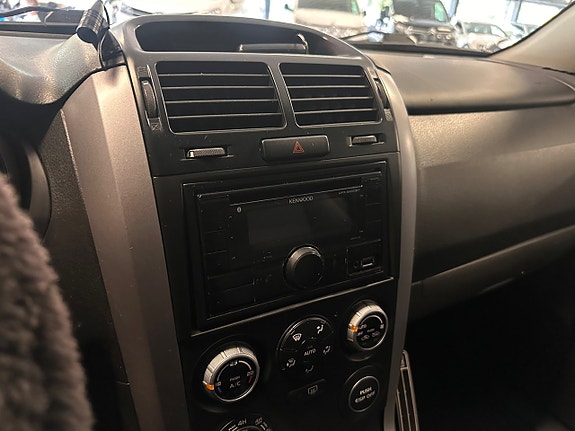 Suzuki Vitara A-Traktor 3-dörrar 1.9 DDiS SOHC 8V 4WD 6 of 7